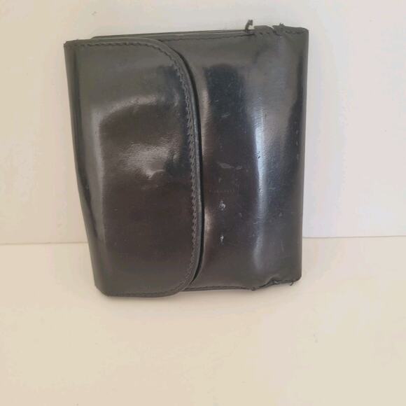 GUCCI Logo Patent Leather Card Bill Wallet Bifold Black Clasp Small Compact - Picture 2 of 14
